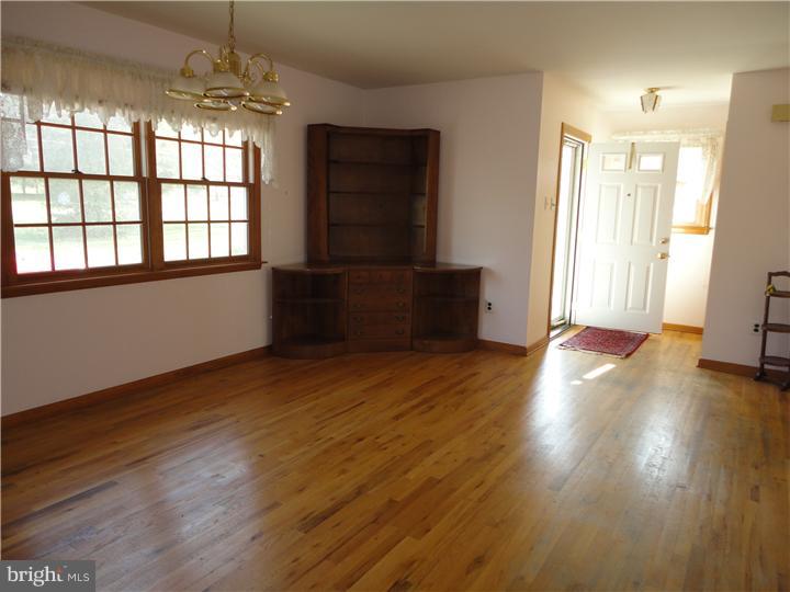 381 Juliustown Road Juliustown, NJ 08022 - Photo 4 of 23