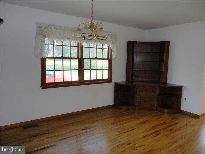 381 Juliustown Road Juliustown, NJ 08022 - Photo 5 of 23