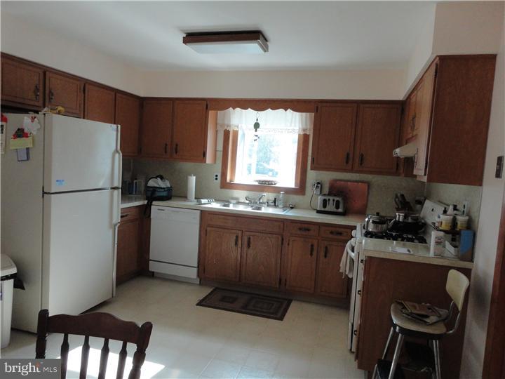381 Juliustown Road Juliustown, NJ 08022 - Photo 9 of 23