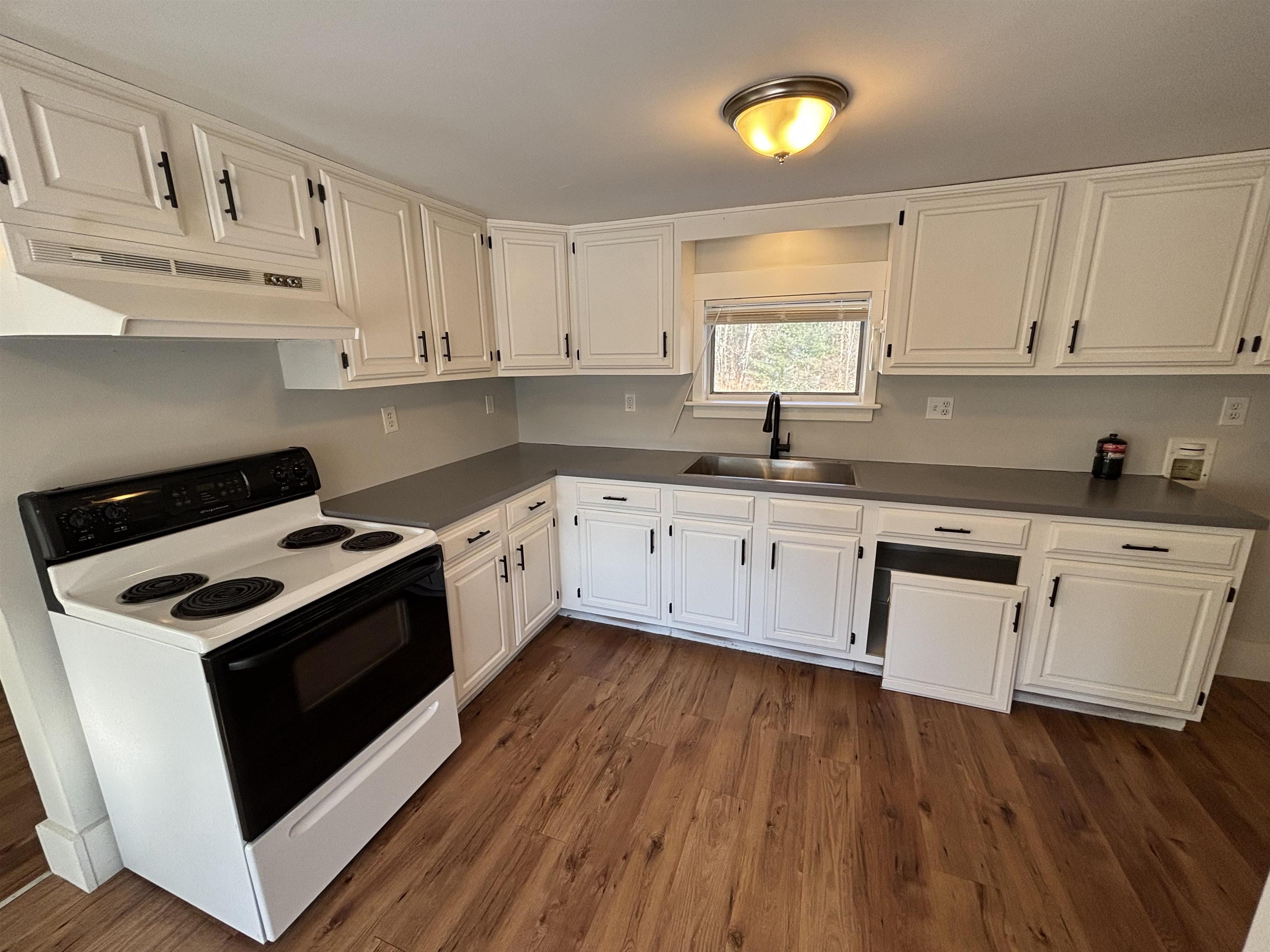 11 Pearl Lane, Unit 3 Farmington, NH 03835 - Photo 4 of 14