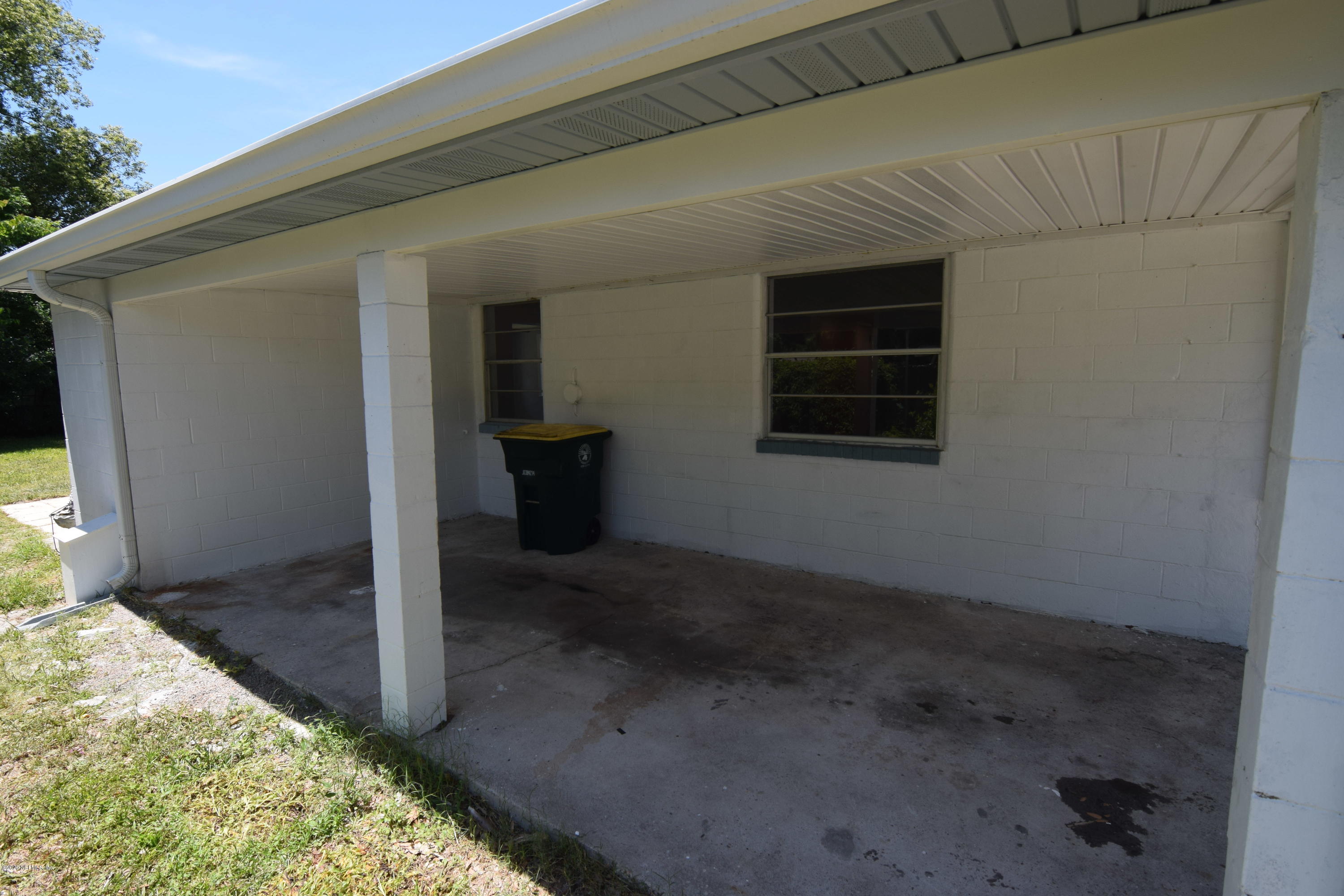 562 Sapelo Road Jacksonville, FL 32216 - Photo 11 of 53 2020-05-08 12.58.14