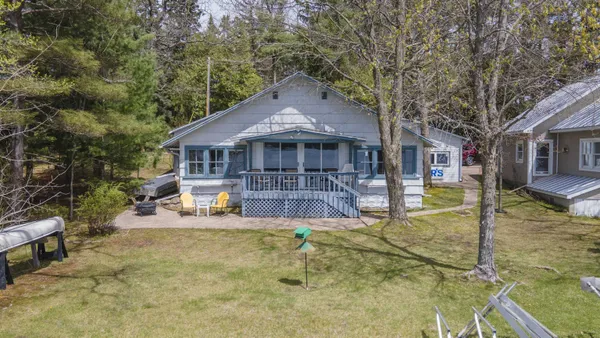 $1,317,500 | N2405 Long Cove Drive, Waupaca, WI 54981
