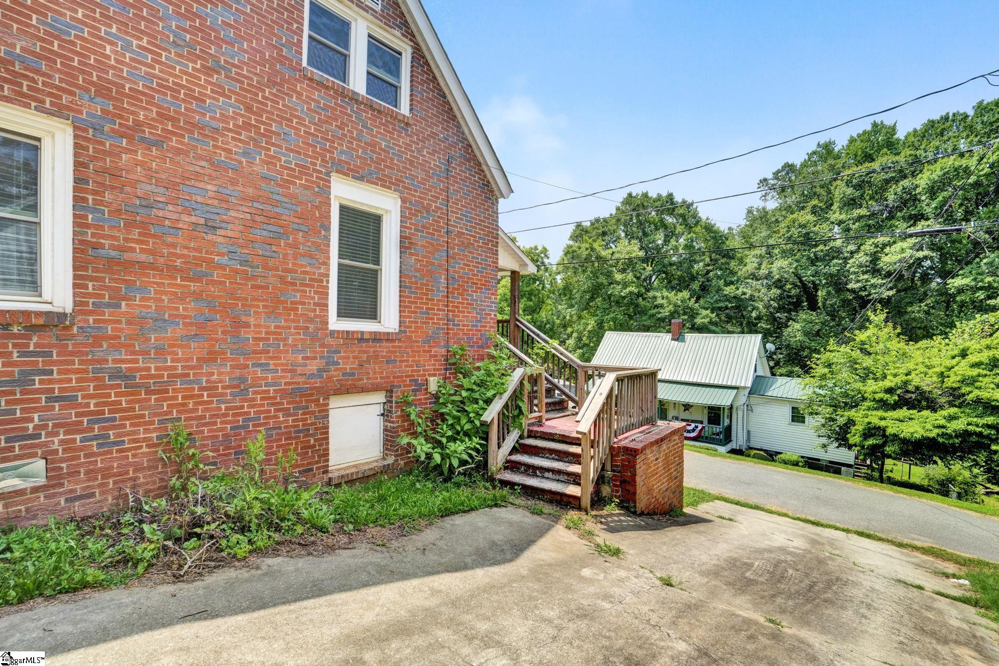 11 Blake Street Pelzer, SC 29669 - Photo 5 of 36 Gallery Image 5