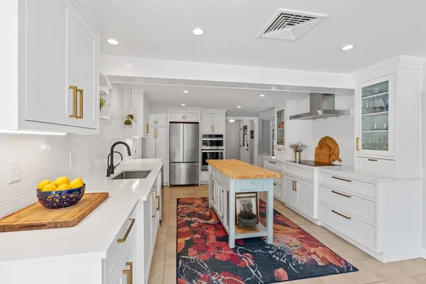 $2,995,000 | 21 Decatur Lane, Wayland, MA 01778