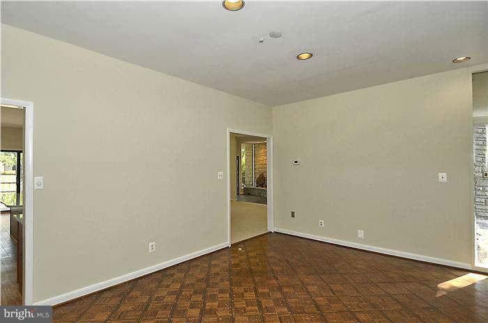 10005 Ormond Road Potomac, MD 20854 - Photo 13 of 29 Bedroom (Master)
