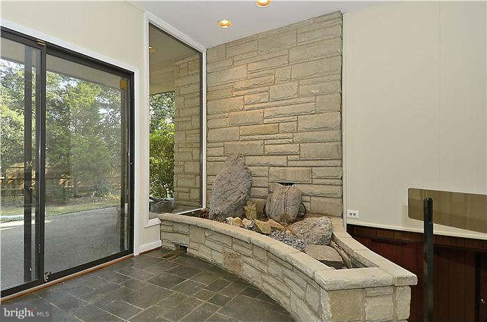 10005 Ormond Road Potomac, MD 20854 - Photo 3 of 29 Interior (General)