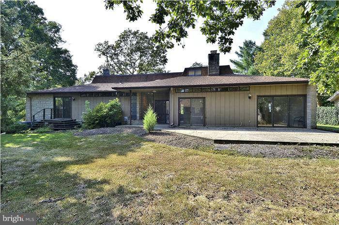 10005 Ormond Road Potomac, MD 20854 - Photo 24 of 29 Exterior (Front)