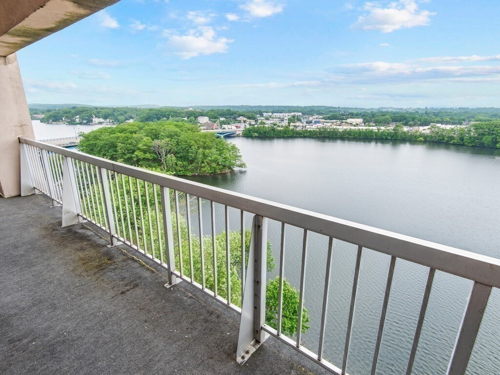 65 Lake Avenue, Unit 831 Worcester, MA 01604 - Photo 31 of 39 a city view from a balcony