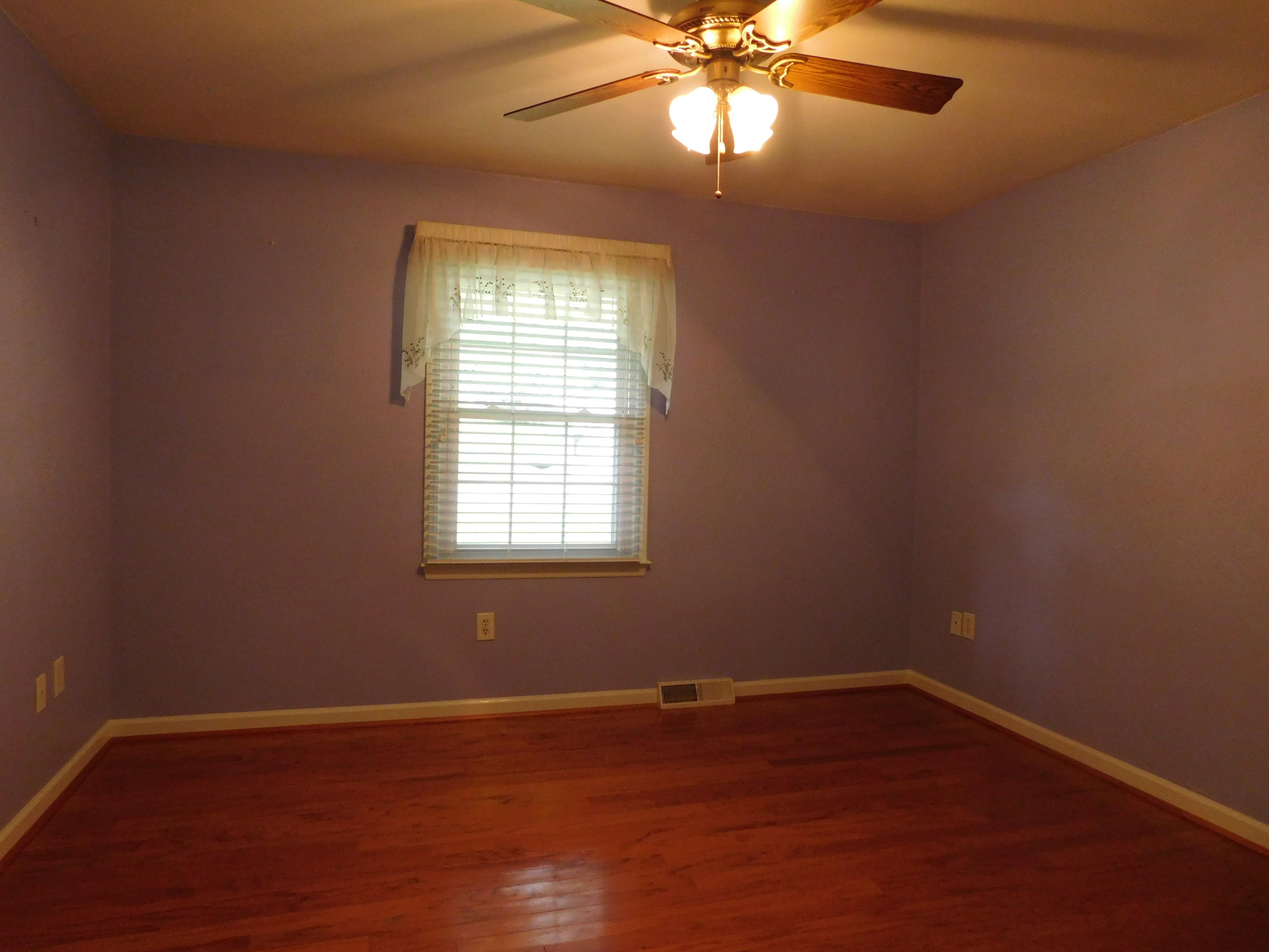 4643 Huntridge Road Roanoke, VA 24012 - Photo 22 of 59 Bedroom