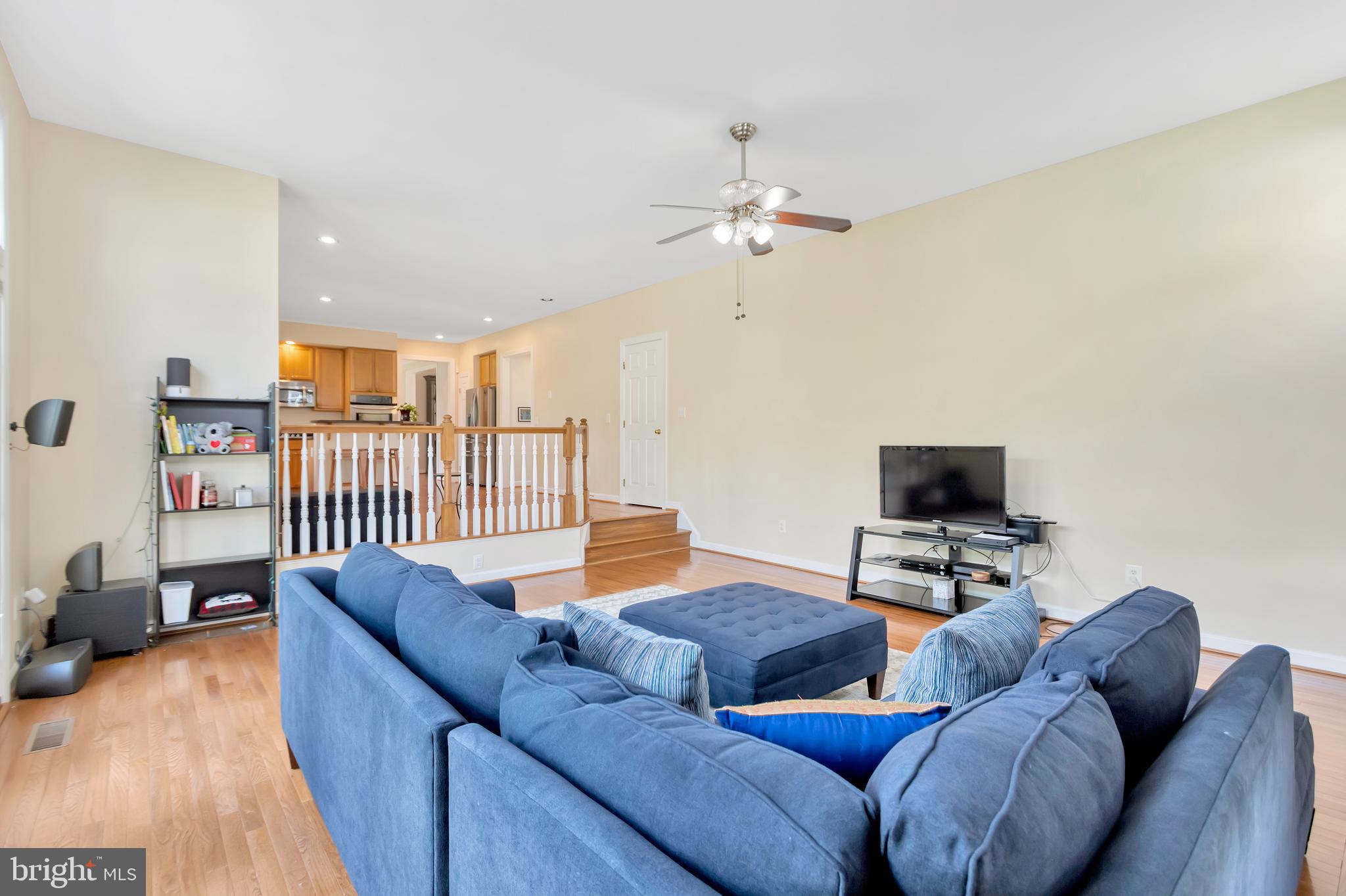 43364 Deepspring Court Ashburn, VA 20147 - Photo 5 of 50