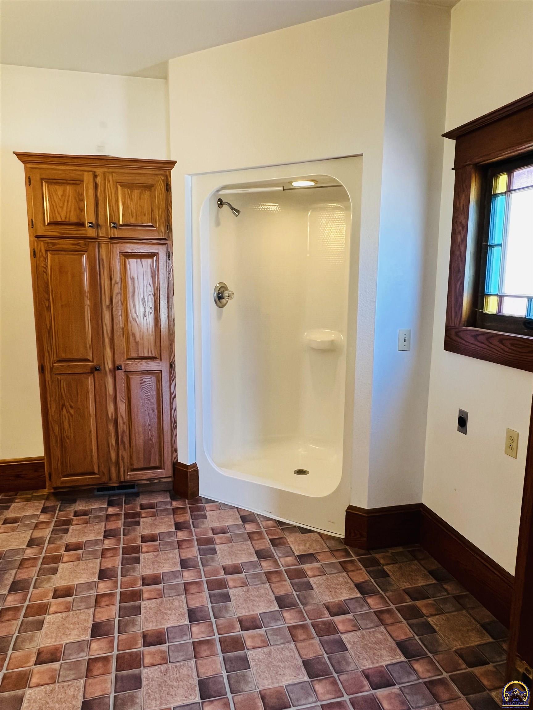 703 Pioneer Street Seneca, KS 66538 - Photo 14 of 40