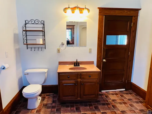 $235,000 | 703 Pioneer Street, Seneca, KS 66538