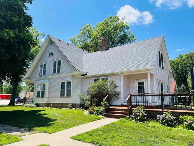 $235,000 | 703 Pioneer Street, Seneca, KS 66538