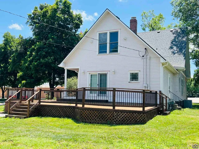 $235,000 | 703 Pioneer Street, Seneca, KS 66538