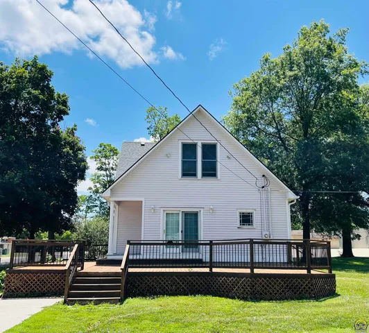 $235,000 | 703 Pioneer Street, Seneca, KS 66538