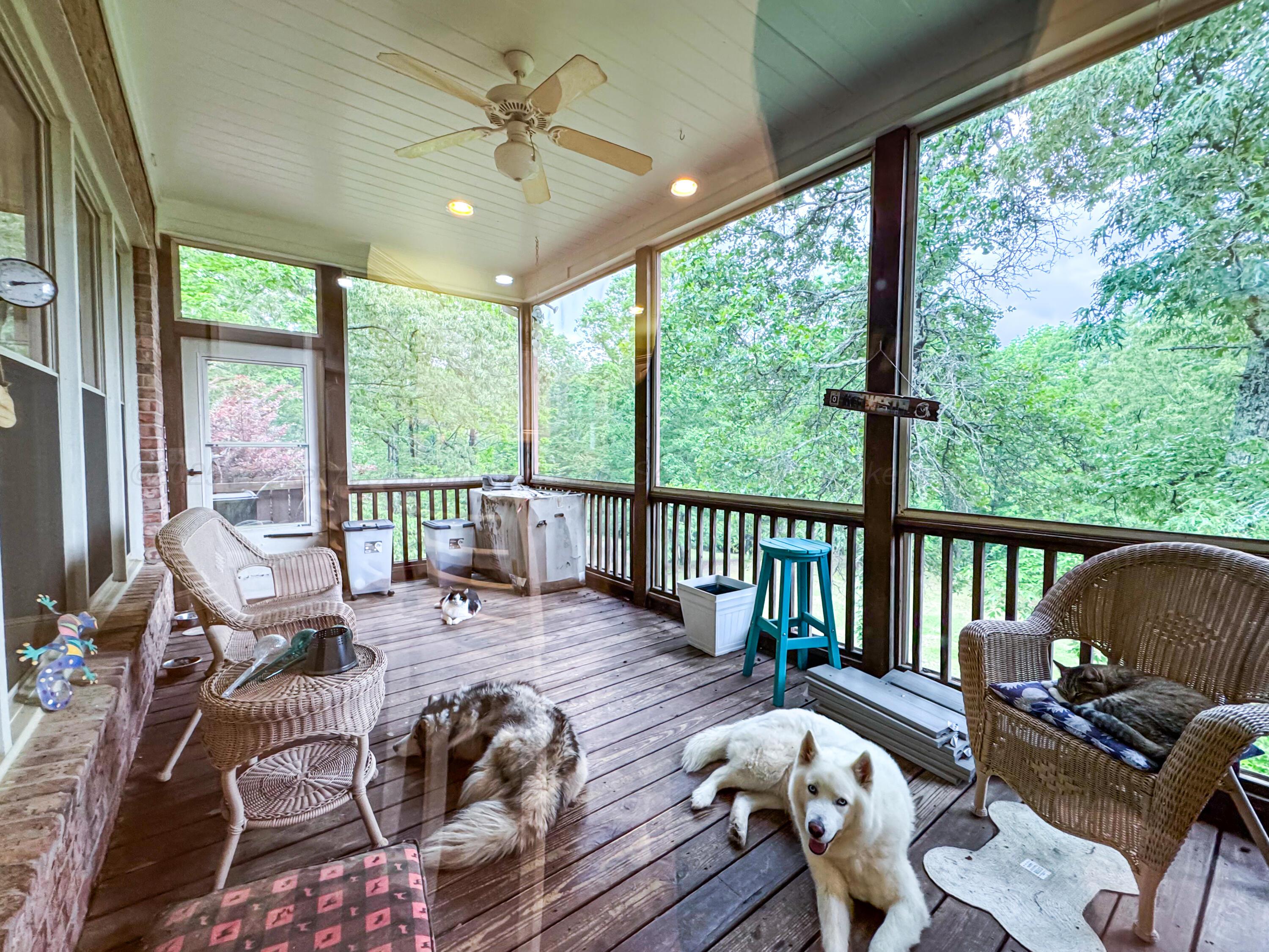 1000 Foothill Road Winfield, AL 35594 - Photo 17 of 41 screened porch