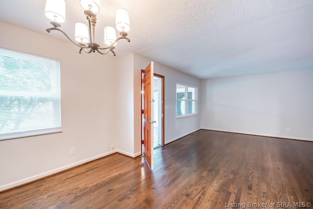 4011 Hunters Trail Floyds Knobs, IN 47119 - Photo 12 of 79