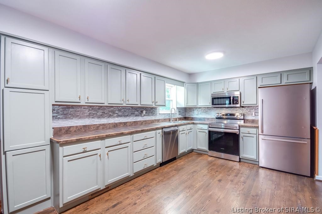 4011 Hunters Trail Floyds Knobs, IN 47119 - Photo 18 of 79