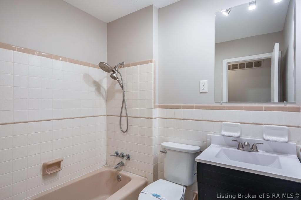 4011 Hunters Trail Floyds Knobs, IN 47119 - Photo 27 of 79