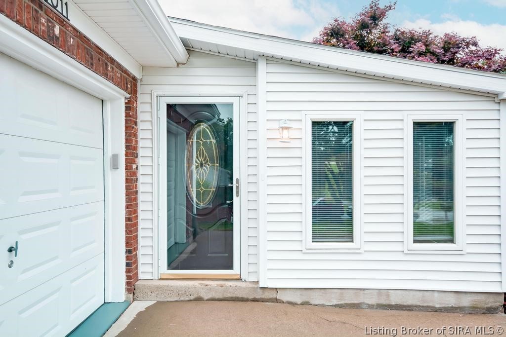 4011 Hunters Trail Floyds Knobs, IN 47119 - Photo 6 of 79