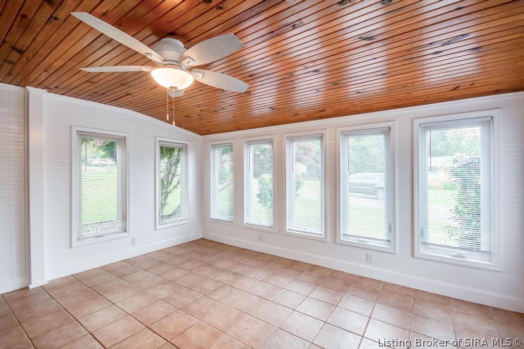 4011 Hunters Trail Floyds Knobs, IN 47119 - Photo 8 of 79