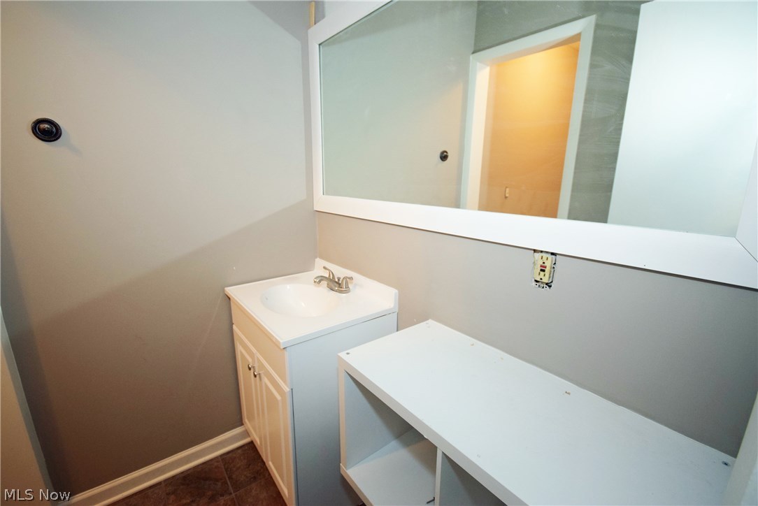 657 Mill Road Ravenna, OH 44266 - Photo 22 of 29 Gallery Image 22