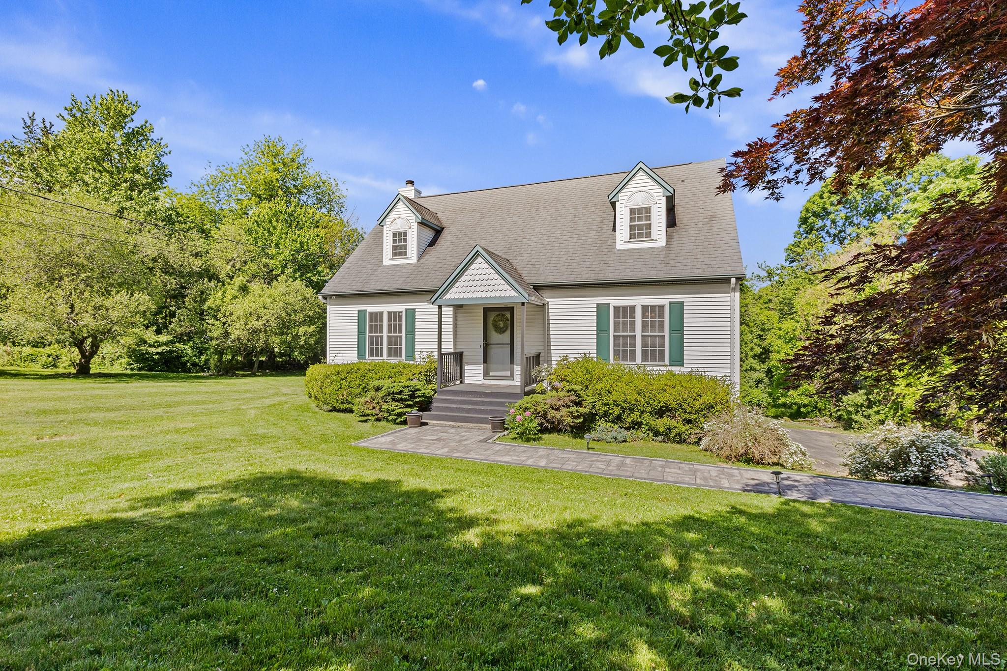 635 Milltown Road Brewster, NY 10509 - Photo 2 of 25