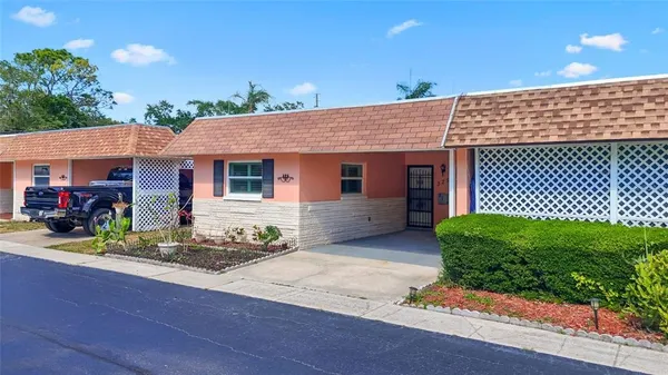 $174,000 | 325 Skyloch Drive West, Dunedin, FL 34698