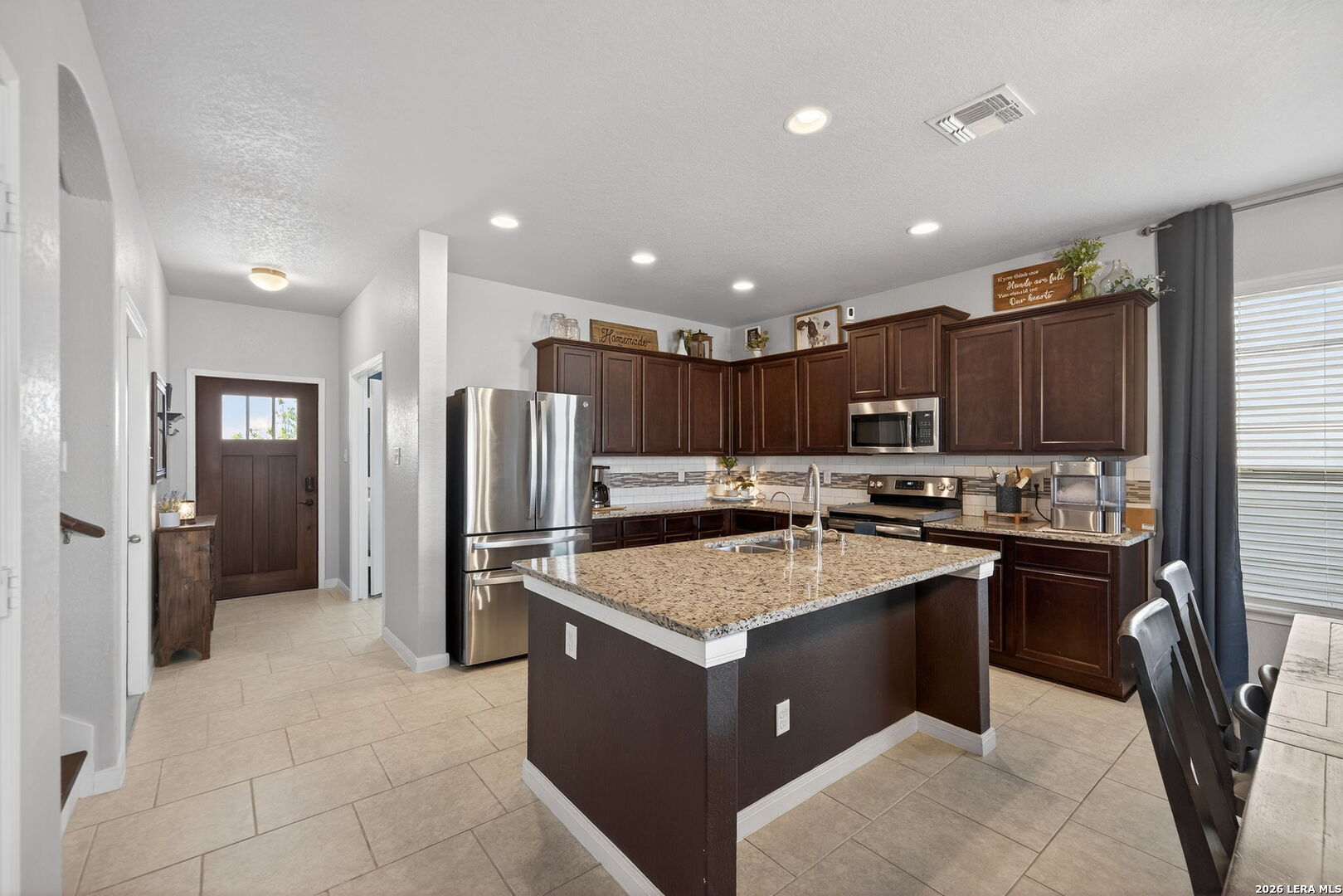 10319 Barbeque Bay Converse, TX 78109 - Photo 14 of 35