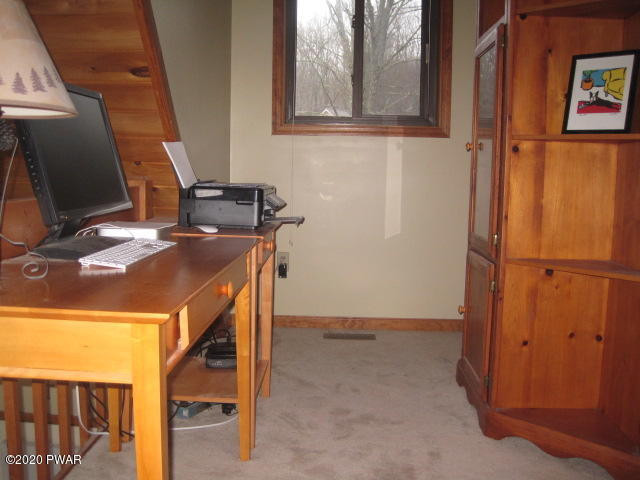 157 Lakeview Road Greentown, PA 18426 - Photo 23 of 34 19 LOFT AREA 2