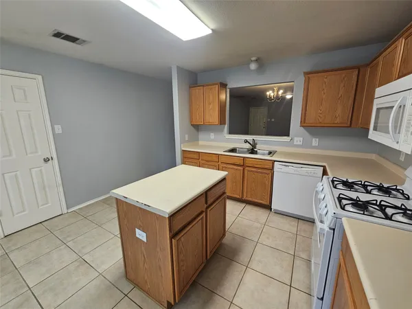 $1,795 | 201 Bluebonnet Trail, Leander, TX 78641