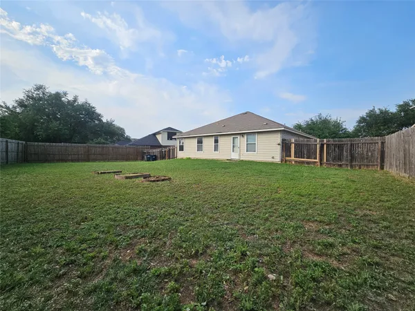 $1,795 | 201 Bluebonnet Trail, Leander, TX 78641