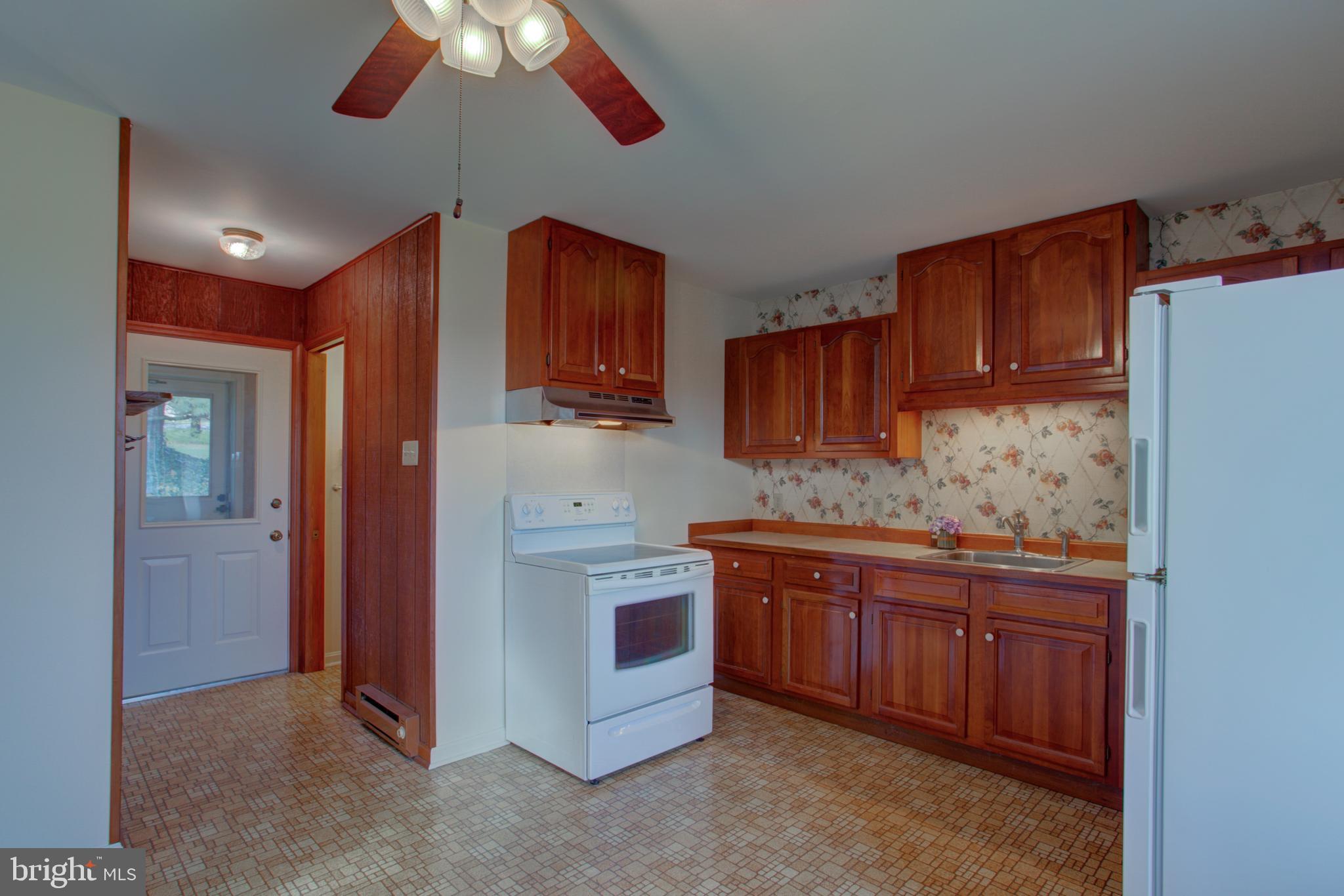 101 Sunrise Avenue Lititz, PA 17543 - Photo 9 of 25