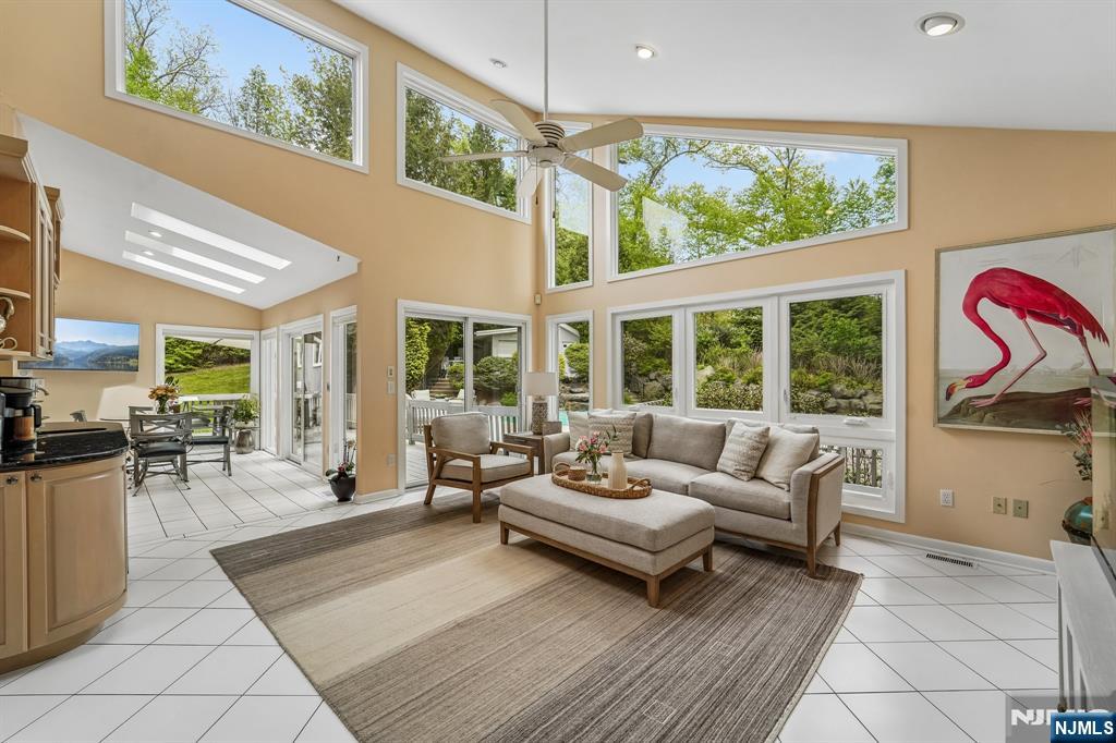8 Union Hill Road Denville, NJ 07834 - Photo 8 of 50