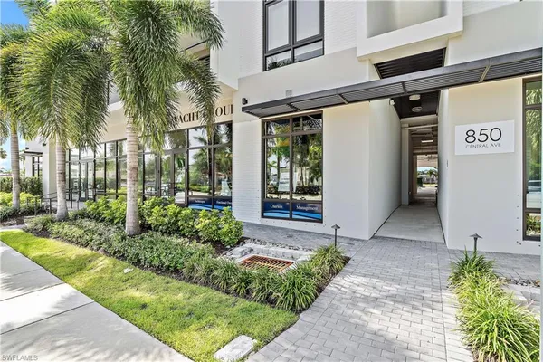 $14,000 | 850 Central Avenue, Unit 202, Naples, FL 34102