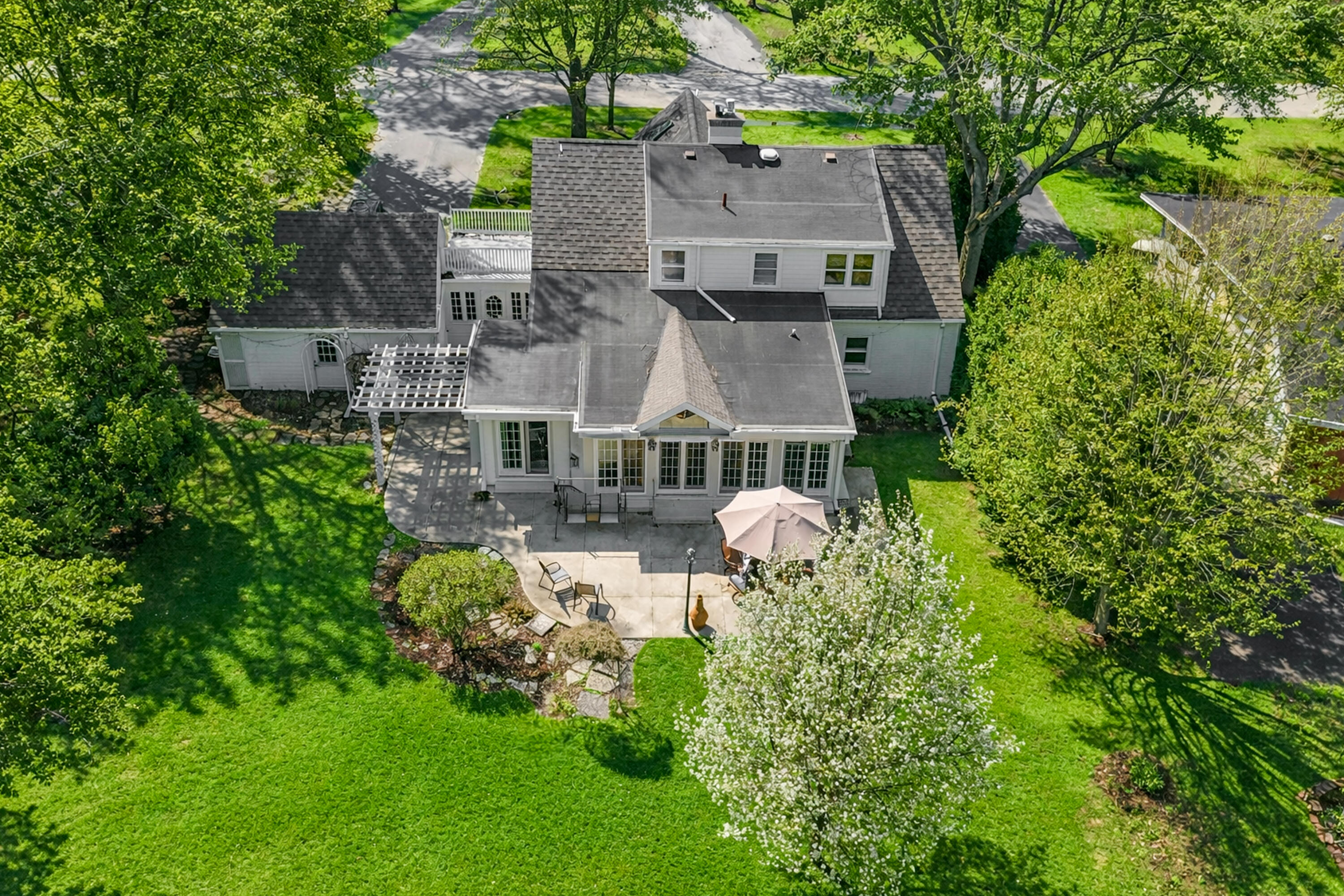 1350 Blue Ridge Boulevard Elm Grove, WI 53122 - Photo 32 of 35 Aerial of Home