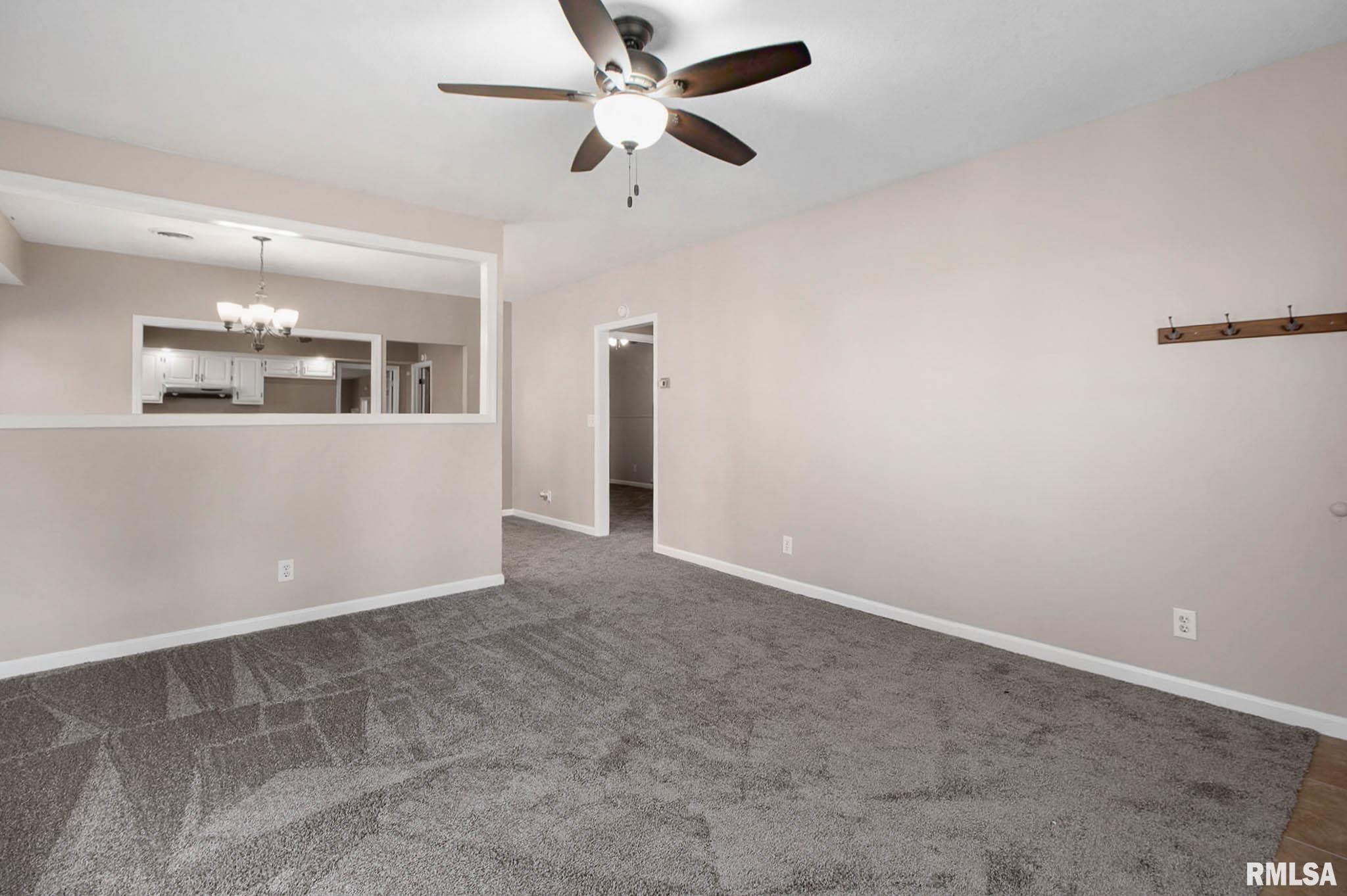1104 East Reeves Street Marion, IL 62959 - Photo 3 of 23 Gallery Image 3