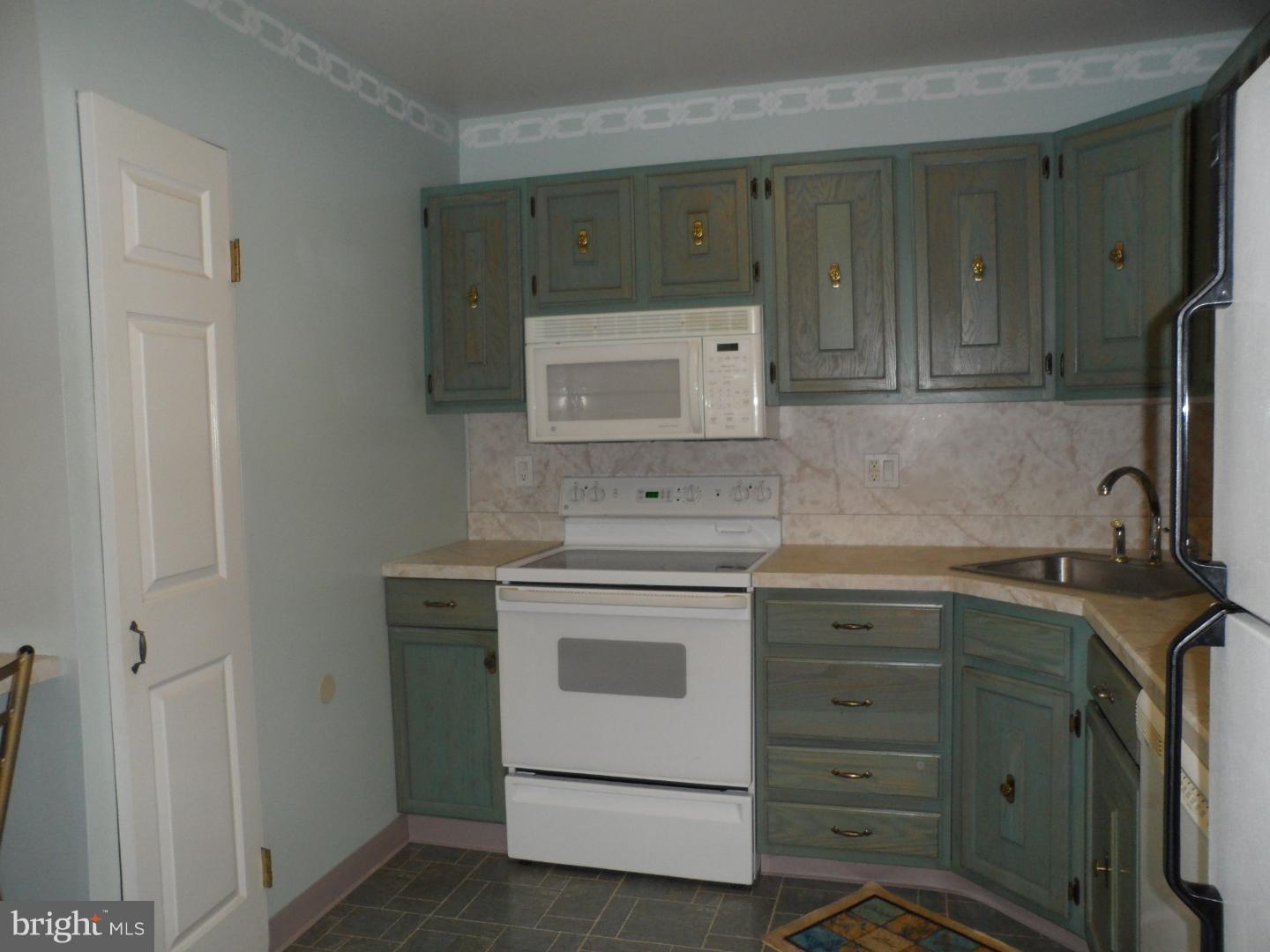 1202 Delaire Landing Road Philadelphia, PA 19114 - Photo 14 of 25