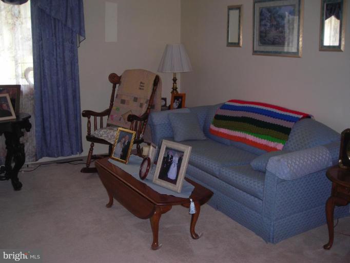 8128 Callo Lane Rosedale, MD 21237 - Photo 14 of 22 Living Room
