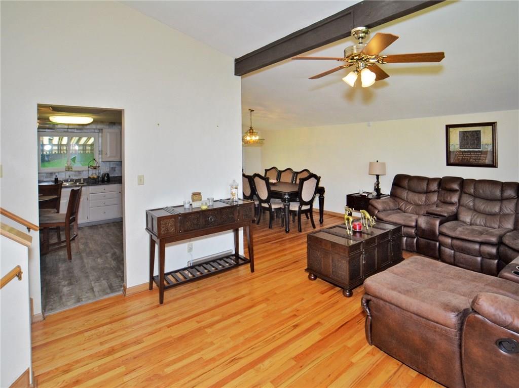 107 Leslie Road Monroeville, PA 15146 - Photo 4 of 23 Gallery Image 4