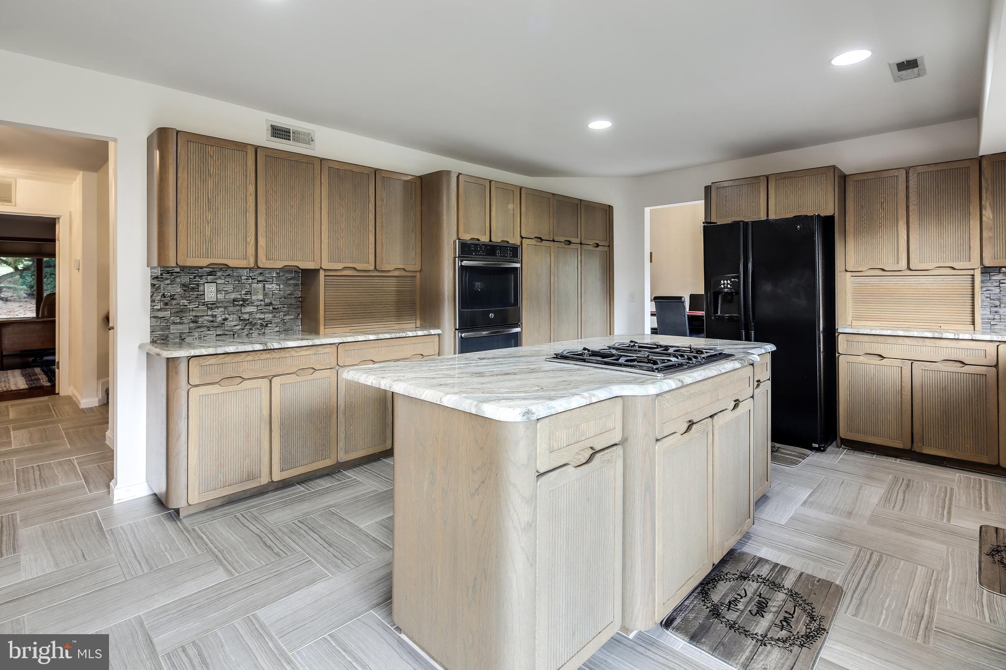 17532 Country View Way Mount Airy, MD 21771 - Photo 17 of 68