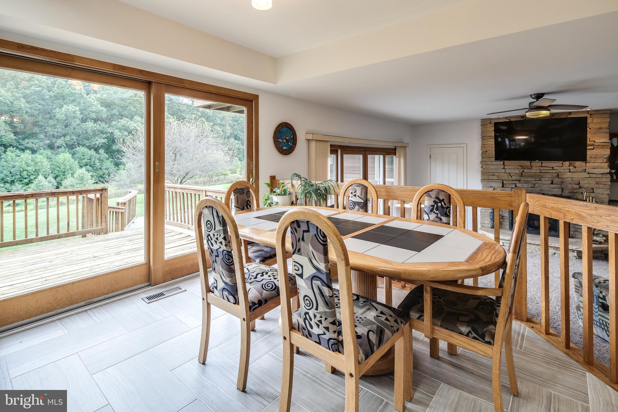 17532 Country View Way Mount Airy, MD 21771 - Photo 19 of 68 BREAKFAST AREA