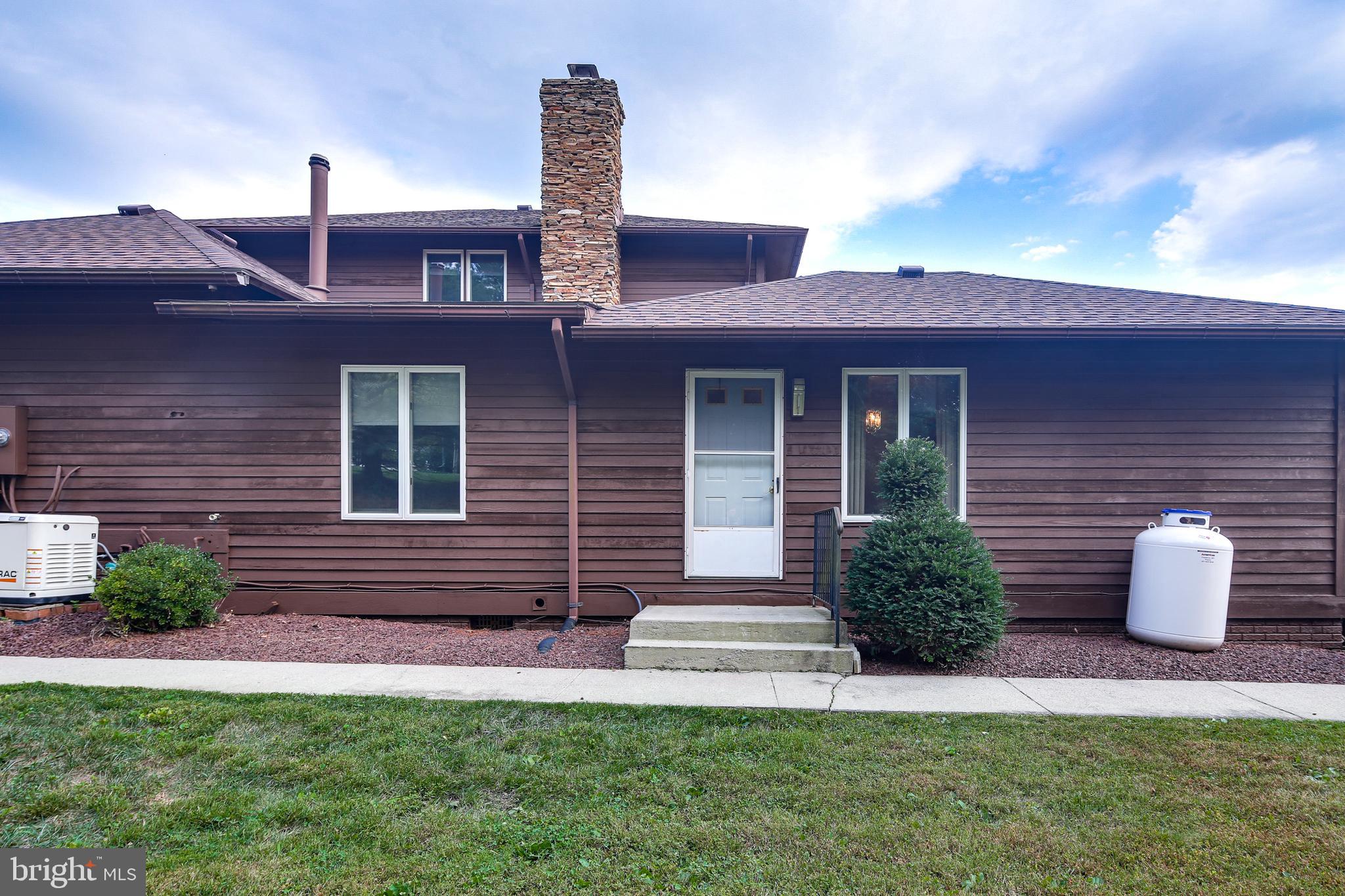 17532 Country View Way Mount Airy, MD 21771 - Photo 22 of 68 IN-LAW SUITE ENTRANCE