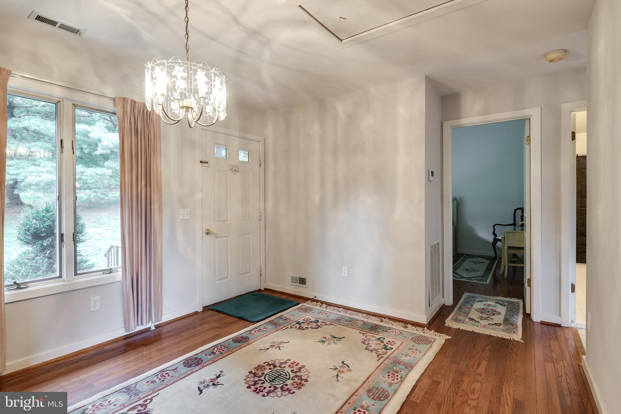 17532 Country View Way Mount Airy, MD 21771 - Photo 27 of 68 IN-LAW SUITE DINING ROOM