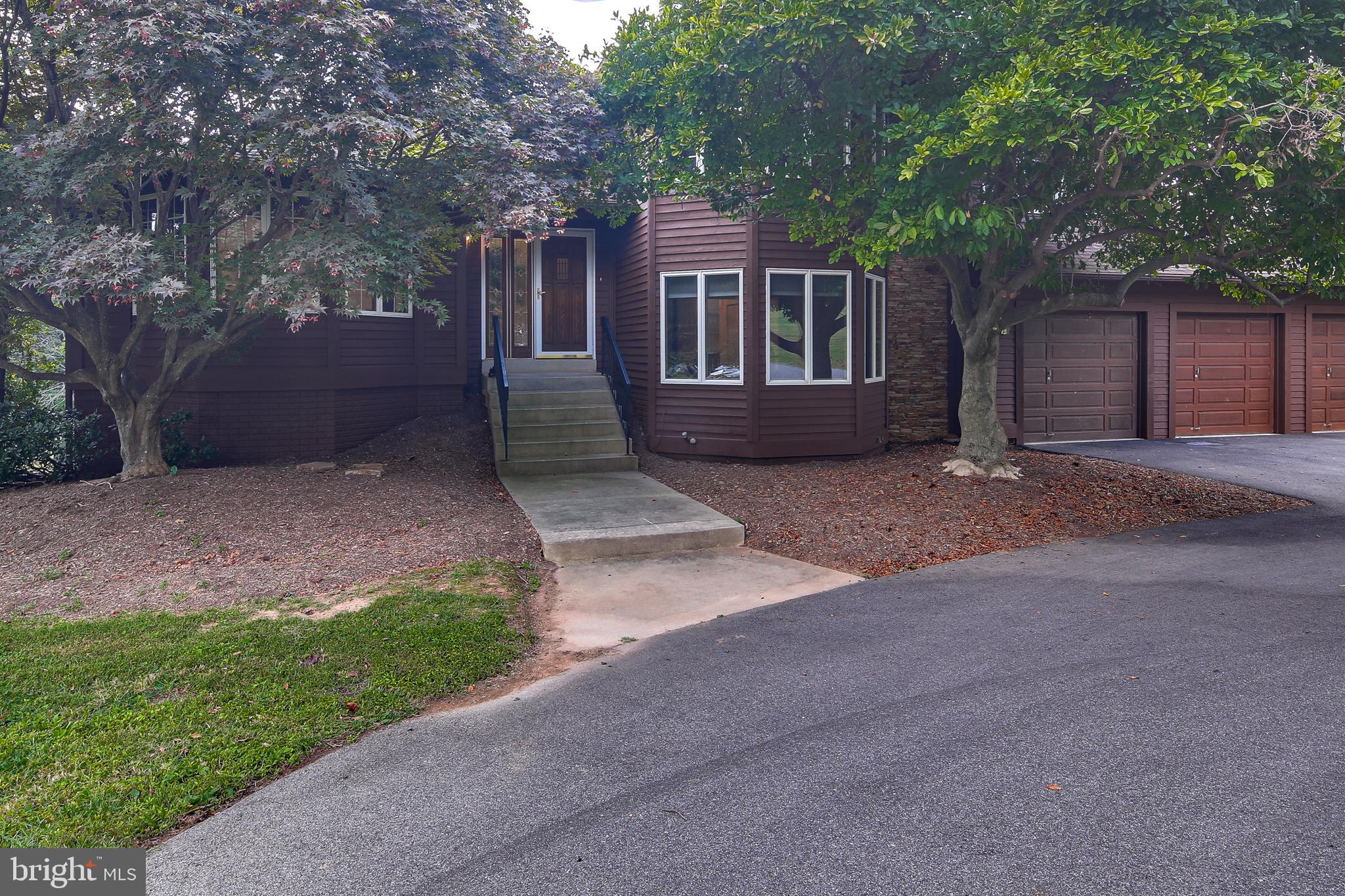 17532 Country View Way Mount Airy, MD 21771 - Photo 5 of 68