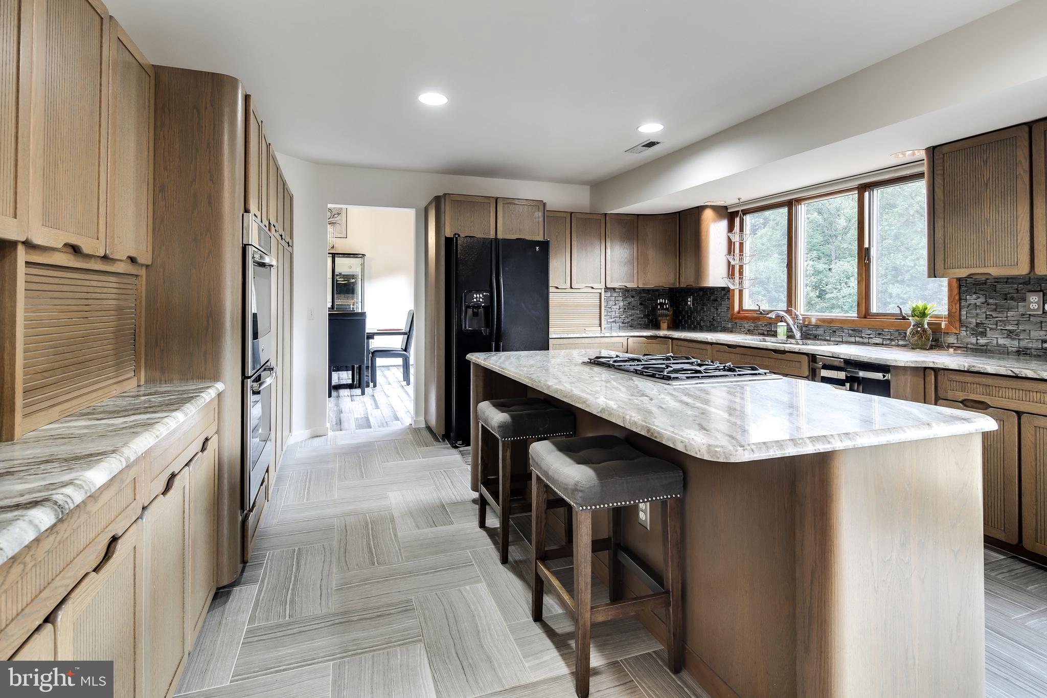 17532 Country View Way Mount Airy, MD 21771 - Photo 8 of 68 GOURMET KITCHEN