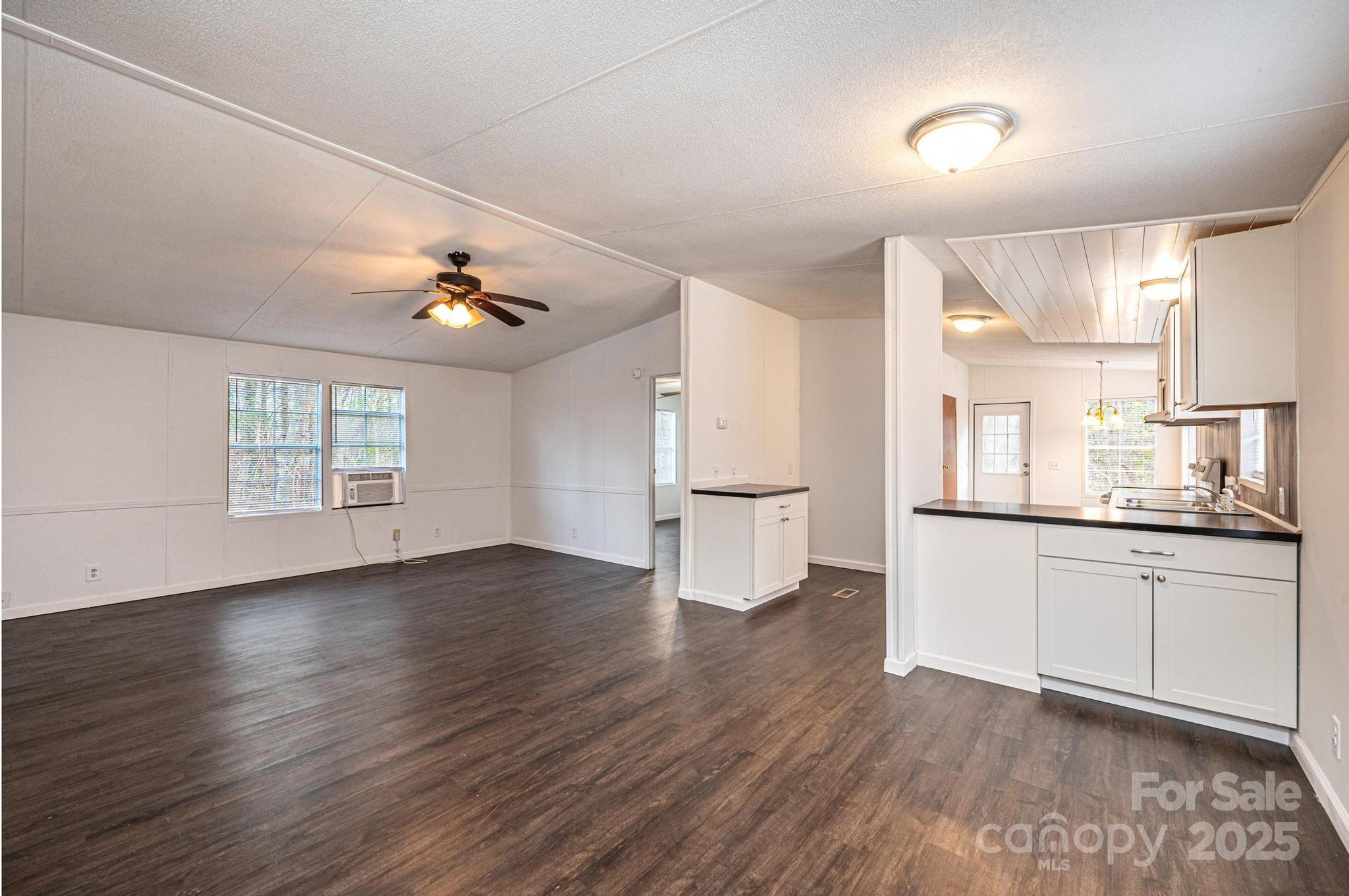 519 Ridgeway Place Southwest Lenoir, NC 28645 - Photo 4 of 18