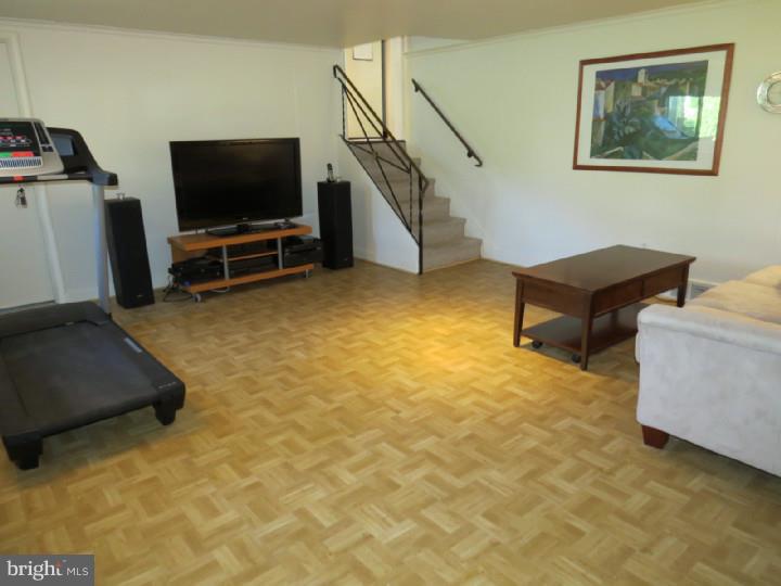 717 Chapel Road Glenside, PA 19038 - Photo 14 of 25 Family Room