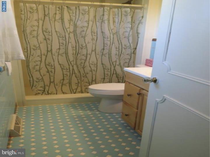 717 Chapel Road Glenside, PA 19038 - Photo 19 of 25 Master Bathroom
