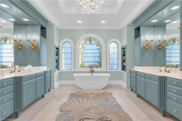 $12,999,999 | 40 5th Avenue South, Naples, FL 34102